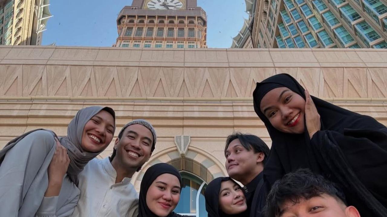 Mahalini Berhijab Saat Umrah, Penampilan Cantiknya Jadi Sorotan Netizen
