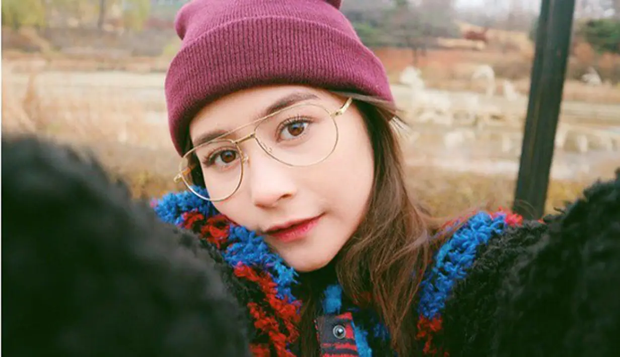 "Behaviour-nya sama aja kayak orang Indonesia. Jadi aku di sana nggak merasa asing, beda sama kalau kita ke eropa ya, kan ngerasa asing banget. Kalau di korea itu lingkungannya masih Asia," ungkap Prilly Rabu (30/11/2016). (Instagram/prillylatuconsina96)