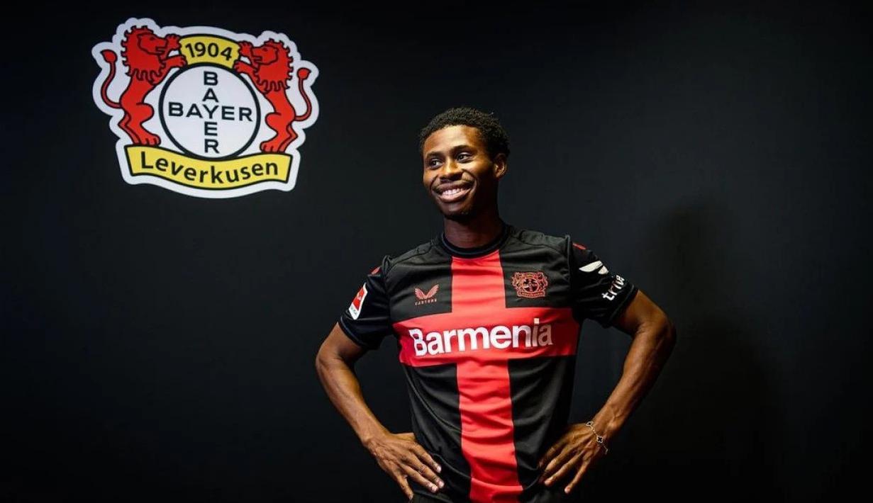 Nathan Tella yang harus bermain di Championship pada musim 2023/2024 setelah Southampton terdegradasi, akhirnya lebih memilih bergabung dengan Bayer Leverkusen di Liga Jerman meski sempat bermain dalam 3 laga di Championship. Bayer Leverkusen mengikatnya selama 5 tahun dengan nilai transfer sebesar 23,3 juta euro. (bayer04.de)