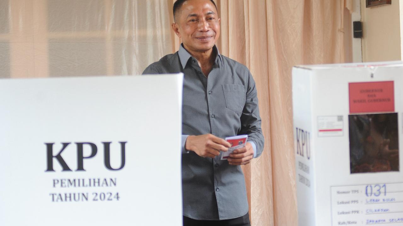 Dharma Pongrekun nyoblos di TPS 31 Lebak Bulus