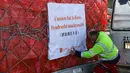 FOTO2:
Pasokan medis China untuk Belgia diturunkan di Bandara Liege, Liege, Belgia, Senin (16/3/2020). Bantuan 300 ribu masker wajah dari sumbangan badan-badan amal di China tersebut upaya negeri Tirai Bambu untuk membantu Belgia melawan penyebaran virus corona COVID-19. (Xinhua/Zhang Cheng)