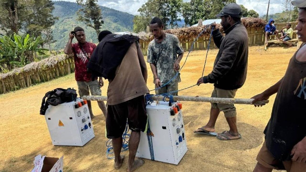 PLN Listriki 413 Sekolah di Papua, Dorong Akselerasi Digitalisasi Pembelajaran Papua