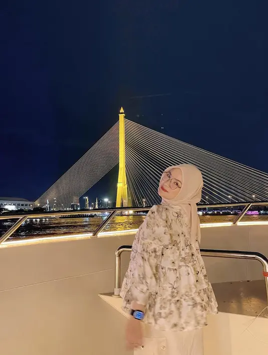 Setelah isu kedekatan Fuji dan Asnawi Mangkualam, sang mantan kekasih  Zhadela Putri jadi sorotan warganet. Sumber (IG: @zhadela)