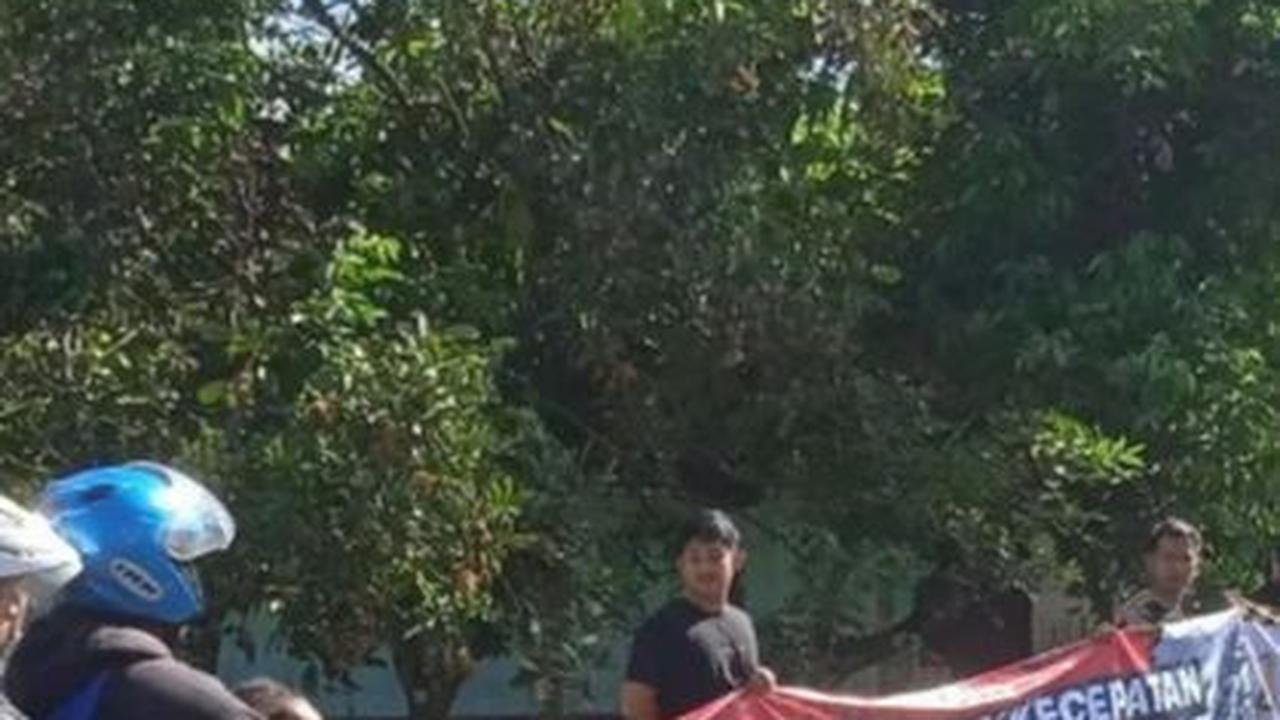 Viral Warga di Sleman Demo soal Jalan Rusak, Tuntut Tanggung Jawab Pemerintah