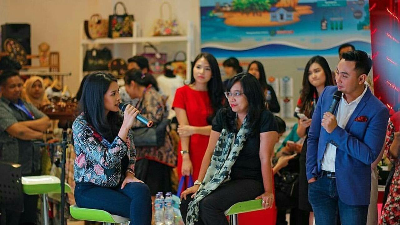 Maudy Ayunda Turut Hadiri Booth Pertamina dalam IBD Expo 2017