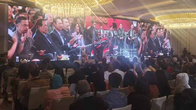 Presiden ke-6 Republik Indonesia, Susilo Bambang Yudhoyono (SBY) menghadiri acara Supermentor-28 On Leadership yang digelar di The St. Regis Jakarta, Selasa (14/4) malam (Merdeka.com/Nur Habibie)