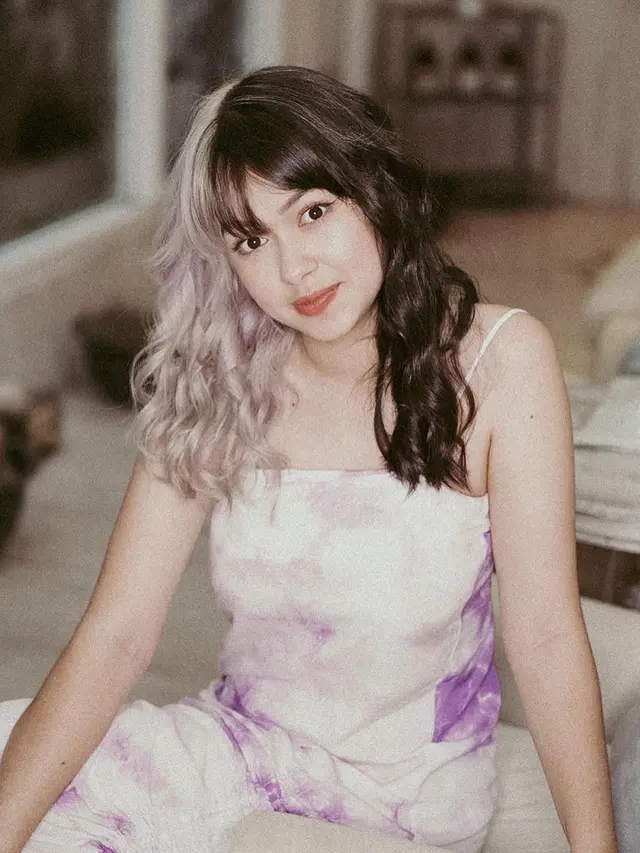 7 Potret Gaya Rambut Rebecca Klopper yang Anti Mainstream, Keren Banget