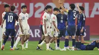 Timnas Thailand U-20 menelan kekalahan 0-3 dari Timnas Jepang dalam laga fase grup Piala Asia U-20 2025 di Shenzhen Youth Football Training Base Pitch 1, Jumat (14/2/2025). (Dok. Chabsuek)