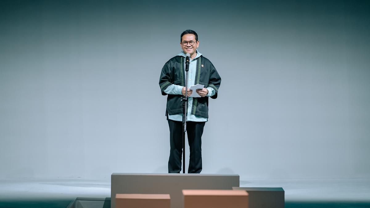 Sentuhan Modest Fashion Outer Mendag di Panggung Penutup JMFW 2026 yang Menginspirasi