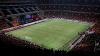 Suasana pertandingan dari atas tribun penonton saat laga persahabatan antara Persija Jakarta menghadapi Chonburi FC dalam rangka Grand Launching Jakarta International Stadium (JIS), Minggu (24/7/2022). (Bola.com/M Iqbal Ichsan)
