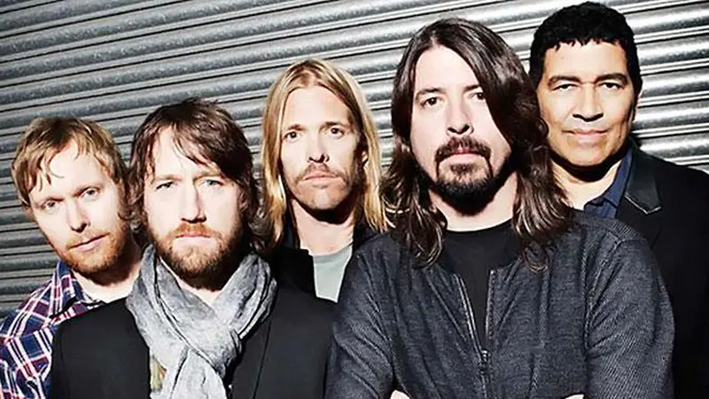 Foo Fighters Bakal Manggung dari Dana Kampanye