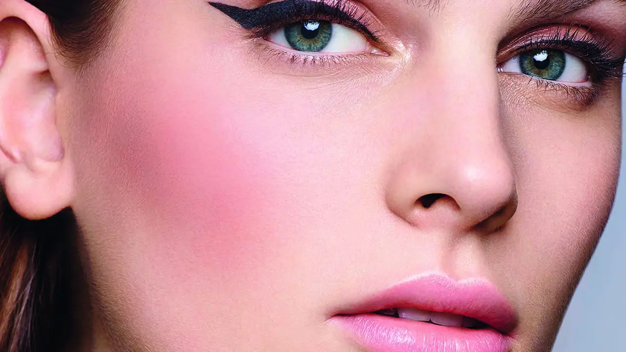Makeup Ini Tidak Hanya Bisa Mempercantik, Tapi Juga Merawat Kulit