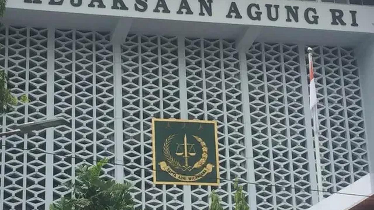Dia menjelaskan, penyidik telah memeriksa 50 saksi. Kasus ini akan terus didalami untuk mengungkap keterlibatan pihak lain.&nbsp;