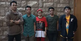 Geisha menyiapkan penampilan yang special di ulang tahun SCTV ke 25.