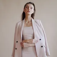 Ilustrasi penampilan elegan (copyright Freepik)