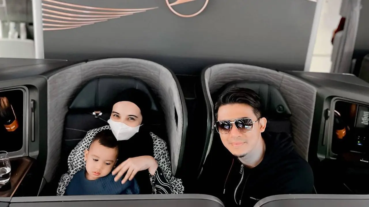 Ke Belanda Lagi, Ini Potret Irwansyah dan Zaskia Sungkar Nikmati Momen Liburan