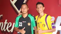 Mahyadi Panggabean dan Fauzi Toldo, dua eks pemain Sriwijaya FC kembali ke Persik Kediri. (Bola.com/Robby Firly)