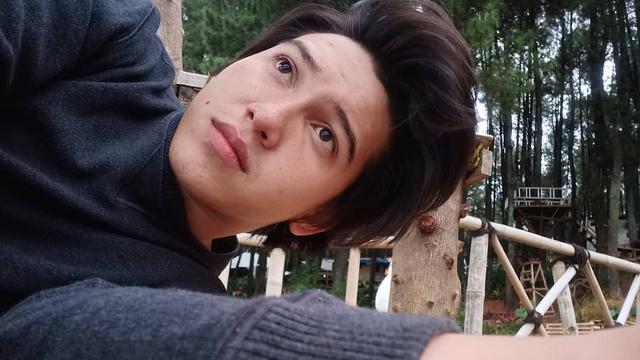 6 Potret Terbaru Sidik Edward, Pemeran Samudra di Sinetron ‘Yang Masih di Bawah Umur’