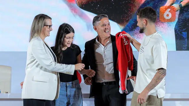Foto: Ajak Keluarga ke Indonesia, Sinyal Totalitas John Herdman untuk Bawa Garuda Terbang Tinggi ke Piala Dunia
