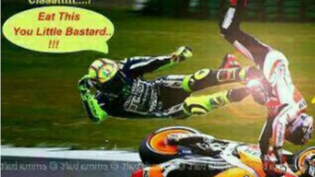 Meme Lucu Rossi Tendang Marquez di MotoGP Malaysia