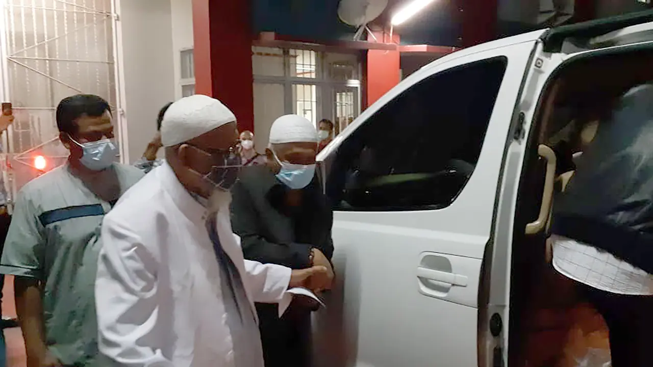 Abu Bakar Baasyir Tinggalkan Lapas Gunung Sindur