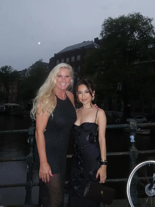 Potret Ulang Tahun Jennifer Coppen ke-24. [@brigittehubner25]