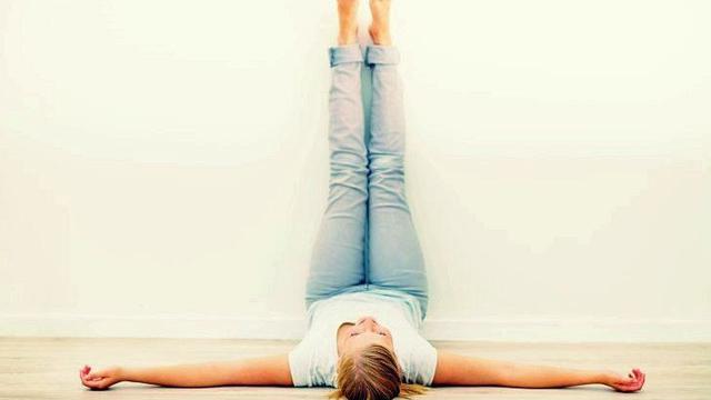 Pose Yoga Ini Bikin Tidur Lebih Nyenyak