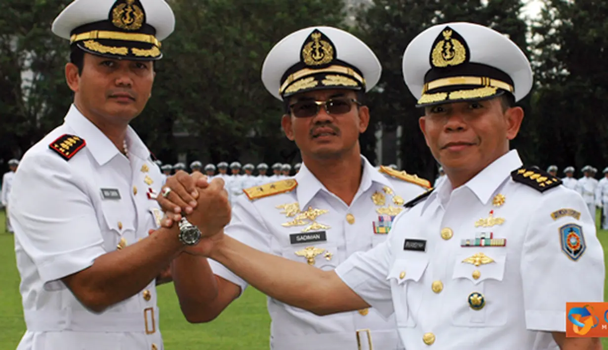 Citizen6, Surabaya: Prosesi sertijab salah satu Komando Pelaksana (Kolak) dijajaran Kobangdikal itu dipimpin langsung Komandan Kobangdikal Laksamana Muda TNI Sadiman. (Pengirim: Pekobangdikal)