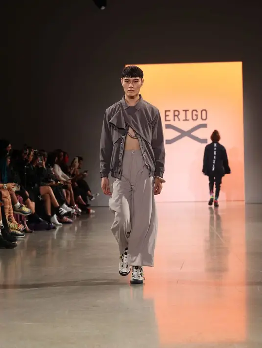 Mengusung tema "Fashion Meets Function," Erigo dan Shopee menghadirkan 60 look dari koleksi Erigo X yang memadukan palet warna neon dengan bahan dasar yang sangat nyaman untuk daily wear, active wear, maupun formal wear. Foto: Document/Erigo.