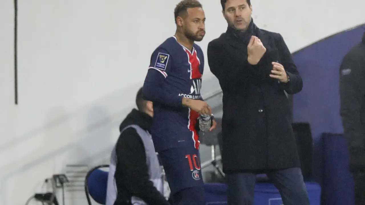 Kegembiraan Mauricio Pochettino Antar PSG Raih Juara Piala Super Prancis