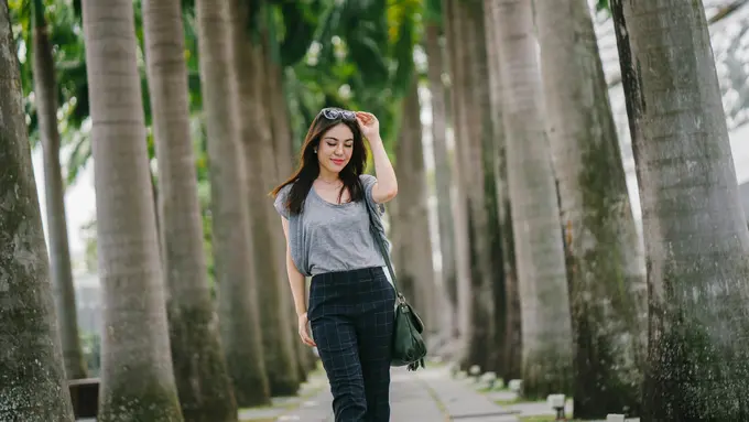 wanita agustus sikap elegan menghadapi orang yang tidak menyukaimu