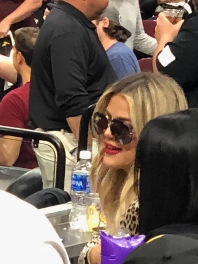 [Bintang] Khloe Kardashian