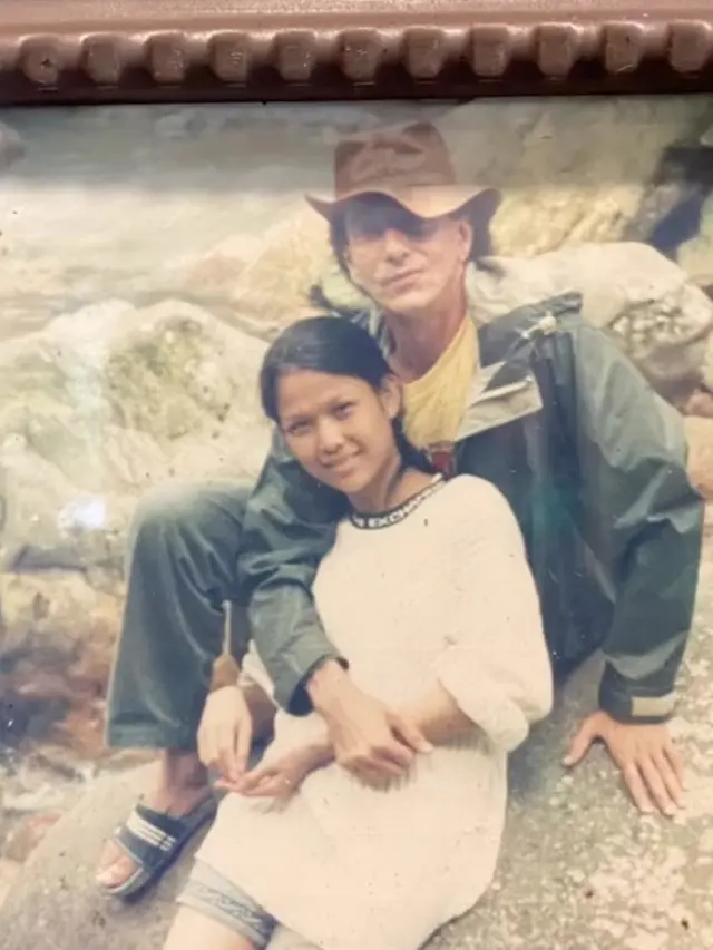 Ahmad Albar dan Dewi Sri Astuti