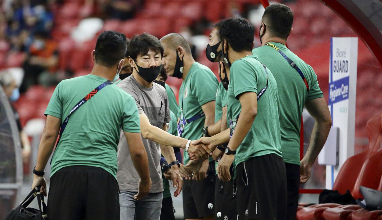 Timnas Indonesia akan kembali melawan Thailand dalam pertemuan kedua final Piala AFF pada 1 Januari 2022 di National Stadium. Kekalahan 0-4 ini membuat kans Skuad Garuda untuk comeback terbilang kecil. (AP/Suhaimi Abdullah)