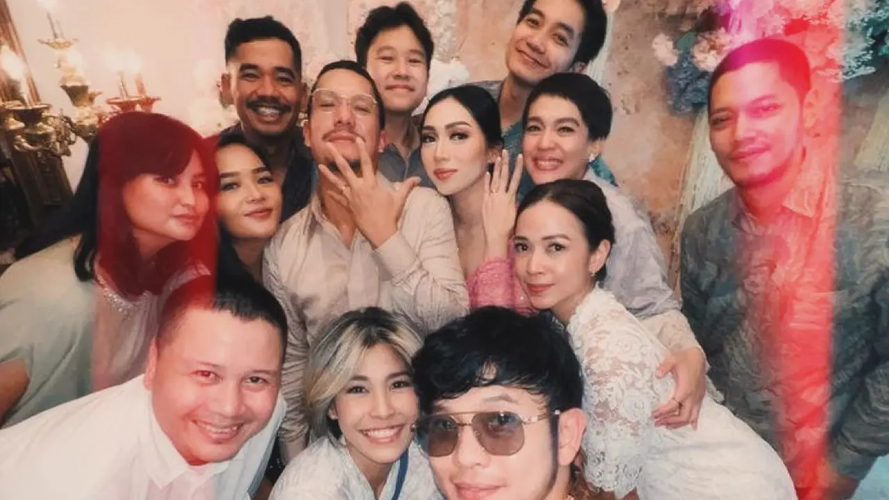 Angga Puradiredja Maliq D'Essential lamaran