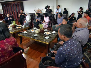 Sejumlah penyandang disabilitas menemui Ketua MPR RI di Gedung Parlemen Senayan, Jakarta, Senin (1/12/2014). (Liputan6.com/Andrian Martinus Tunay)