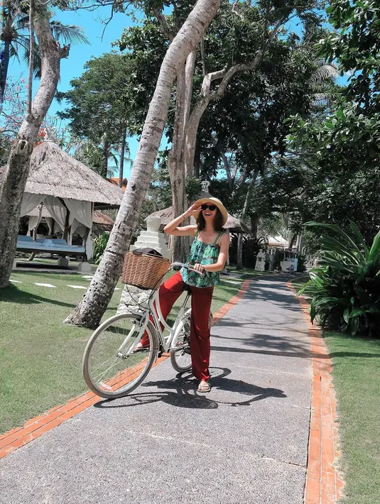 "Dalam waktu dekat belum ada sih (niat untuk menikah). Gue lebih yang keukeuh banget kayak untuk ngejar karier dulu (jadi belum mau nikah dalam waktu dekat),” tutur Yuki Kato. (Instagram/yukikt)