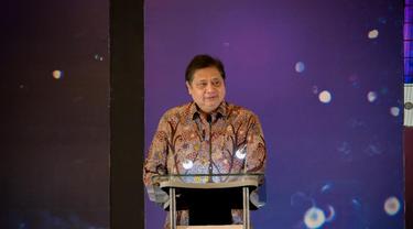 Menteri Koordinator Bidang Perekonomian Airlangga Hartarto memberikan keynote speech pada acara Penganugerahan Bisnis Indonesia Award 2022 dengan tema “Bangkit pada Tahun Perubahan”, Senin (15/8/2022). (Sumber ekon.go.id)