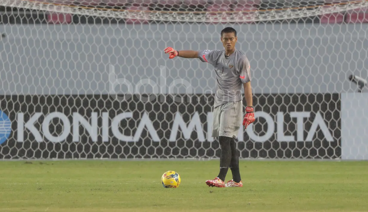 Kurnia Meiga, Timnas Indonesia. (Bola.com/Nicklas Hanoatubun)