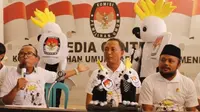 Komisi Pemilihan Umum (KPU) Kabupaten Sumenep memilih kakatua Jambul Kuning sebagai maskot Pemilihan Bupati Sumenep 2020. (Liputan6/Mohamad Fahrul)