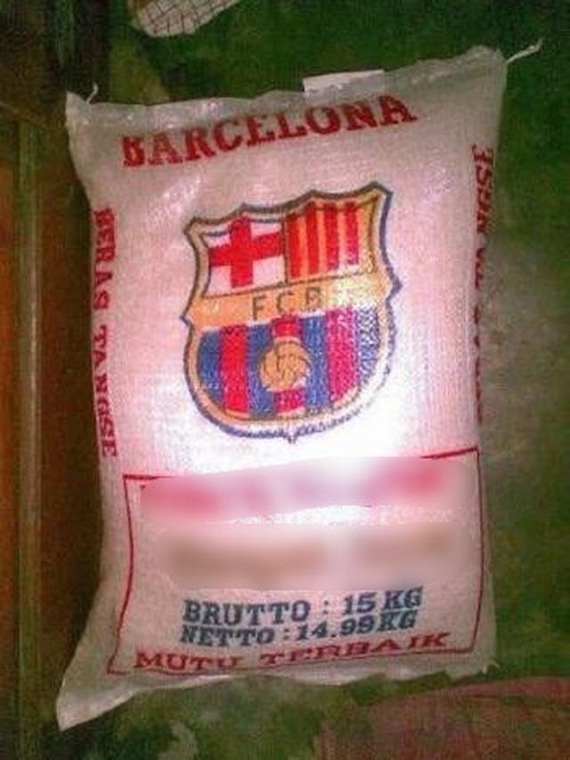 6 Merek Beras Libatkan Klub Sepak Bola Ini Bikin Geleng Kepala