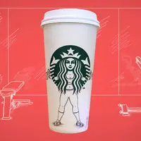 Tahukah kamu jika ada makna tersembunyi dari gelas Starbucks? Seniman ini membuktikannya. (Via: boredpanda.com)
