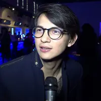 Promo film baru, Marcell Darwin berperan sebagai cowo yang setia dan sering tersakiti.
