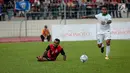 Pemain sayap Timnas Indonesia U-22, Osvaldo Ardiles Haay mengejar bola dalam laga penyisihan grup B SEA Games 2017 melawan Timor Leste di Stadion Selayang, Selangor, Minggu (20/8).Indonesia menang tipis 1-0 atas Timor Leste. (Liputan6.com/Faizal Fanani)