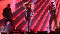 Selena Gomez Galau Usai Konser di Indonesia
