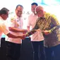 Penyerahan surat penunjukan oleh PT. Sarana Bali Dwipa Jaya (SBDJ) kepada  PT. Bumi Indah Prima (BIP) sebaga Qualified Partner dan Lead Consortium of Investors untuk pembangunan Bali Urban Rail and Associated Facilities, Rabu (24/7/2024) - Dok. Humas Pemprov Bali