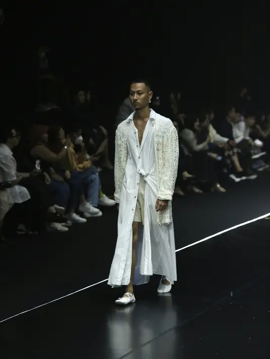 Menggunakan sisa kain dan kain lama yang dioleh dengan teknik dan identitas label