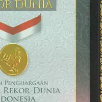 Berbagai buku yang telah mecahkan rekor dunia dan wajib kamu ketahui.