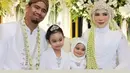 <p>Fitri Tropica dan Irvan Hanafi baru saja merayakan ulang tahun pernikahan mereka yang ke-10 pada 14 September 2024.</p>