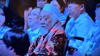 Ulama Besar Banten, Abuya Ahmad Muhtadi bin Dimyathi al-Bantani alias Abuya Muhtadi hadir dalam acara konsolidasi Tim Pemenangan Nasional (TPN) Ganjar-Mahfud di Djakarta Theater, Jakarta. (Foto: Liputan6.com/Nanda Perdana Putra).